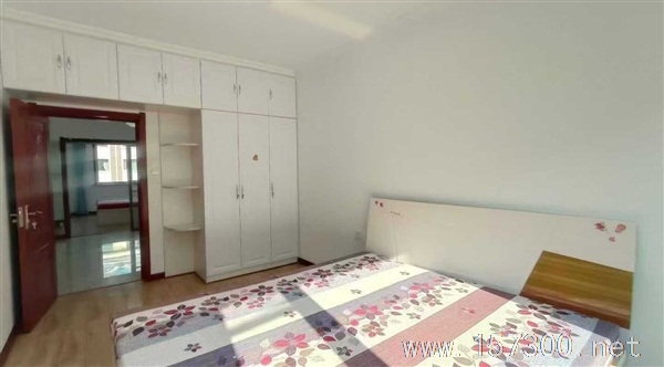 海融富華苑樓出售