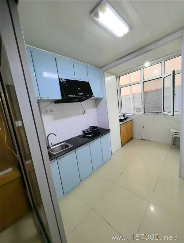 大學學區(qū)二樓