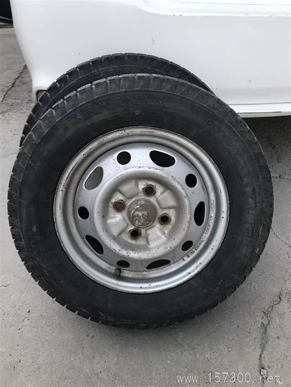 四條雪地胎帶倆鐵圈